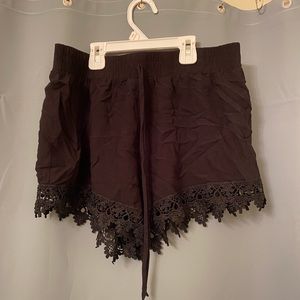 Black summer shorts! ☀️